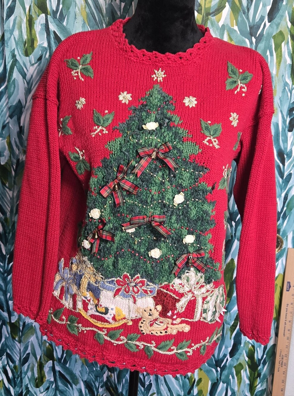 Vintage Heirloom Collectibles Red Christmas Tree Women's Sweater